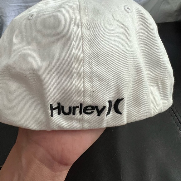 White Hurley hat - like new ! - Picture 5 of 5